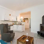 Gutshaus 2 דירה מאלצ'ו